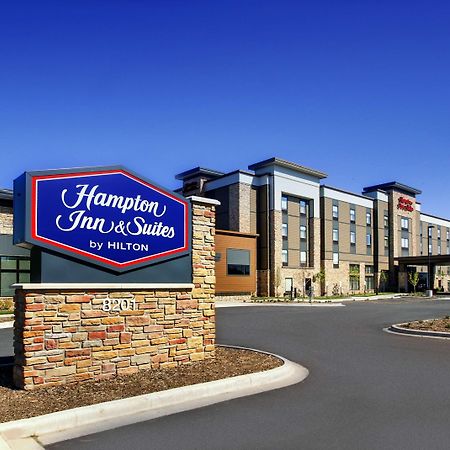 Hampton Inn & Suites Milwaukee West West Allis Bagian luar foto