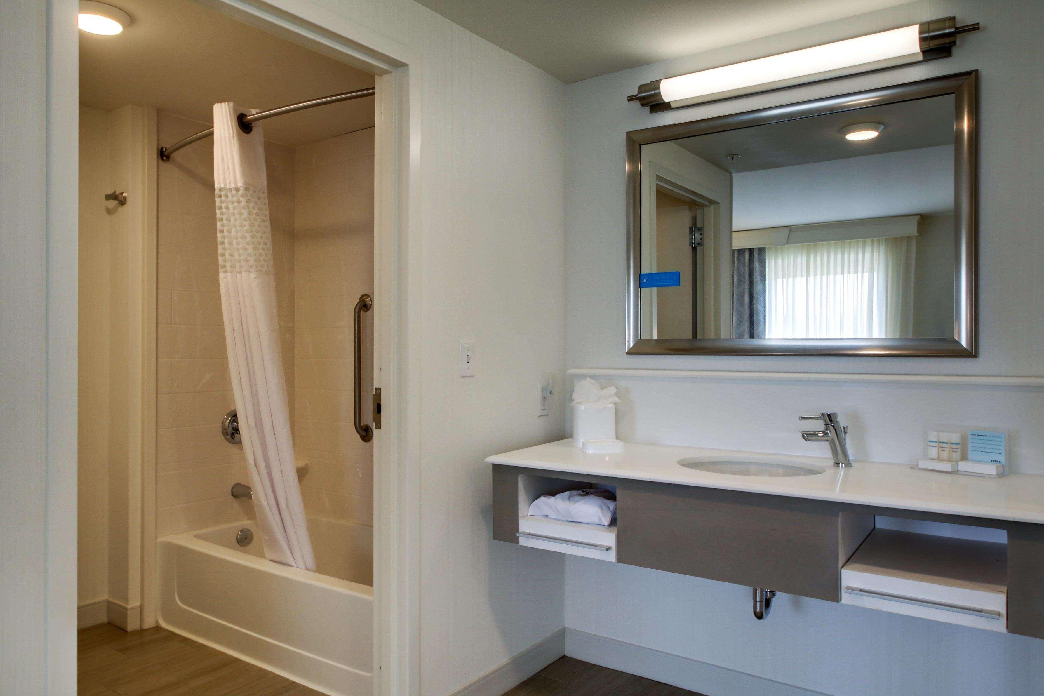 Hampton Inn & Suites Milwaukee West West Allis Bagian luar foto
