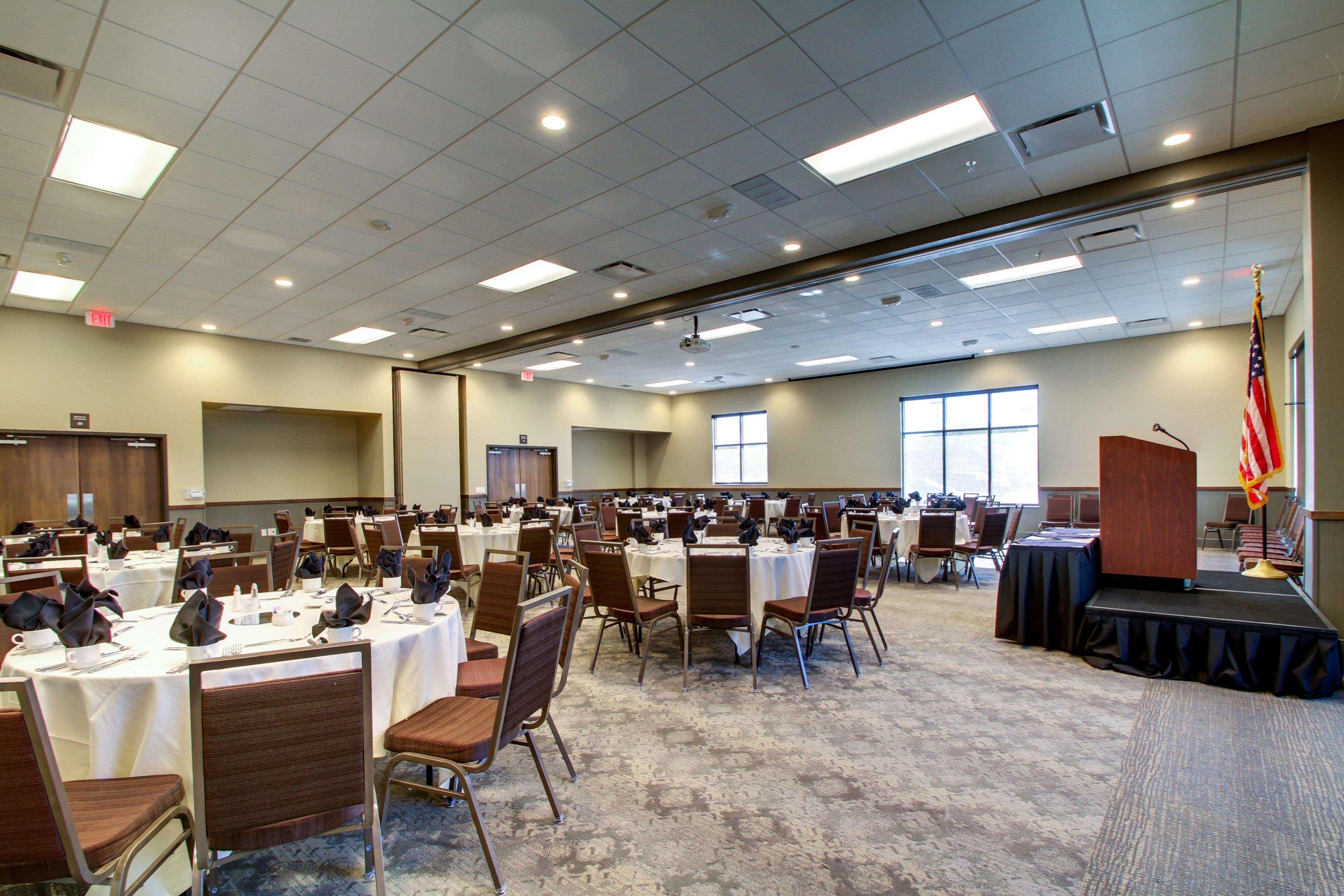 Hampton Inn & Suites Milwaukee West West Allis Bagian luar foto