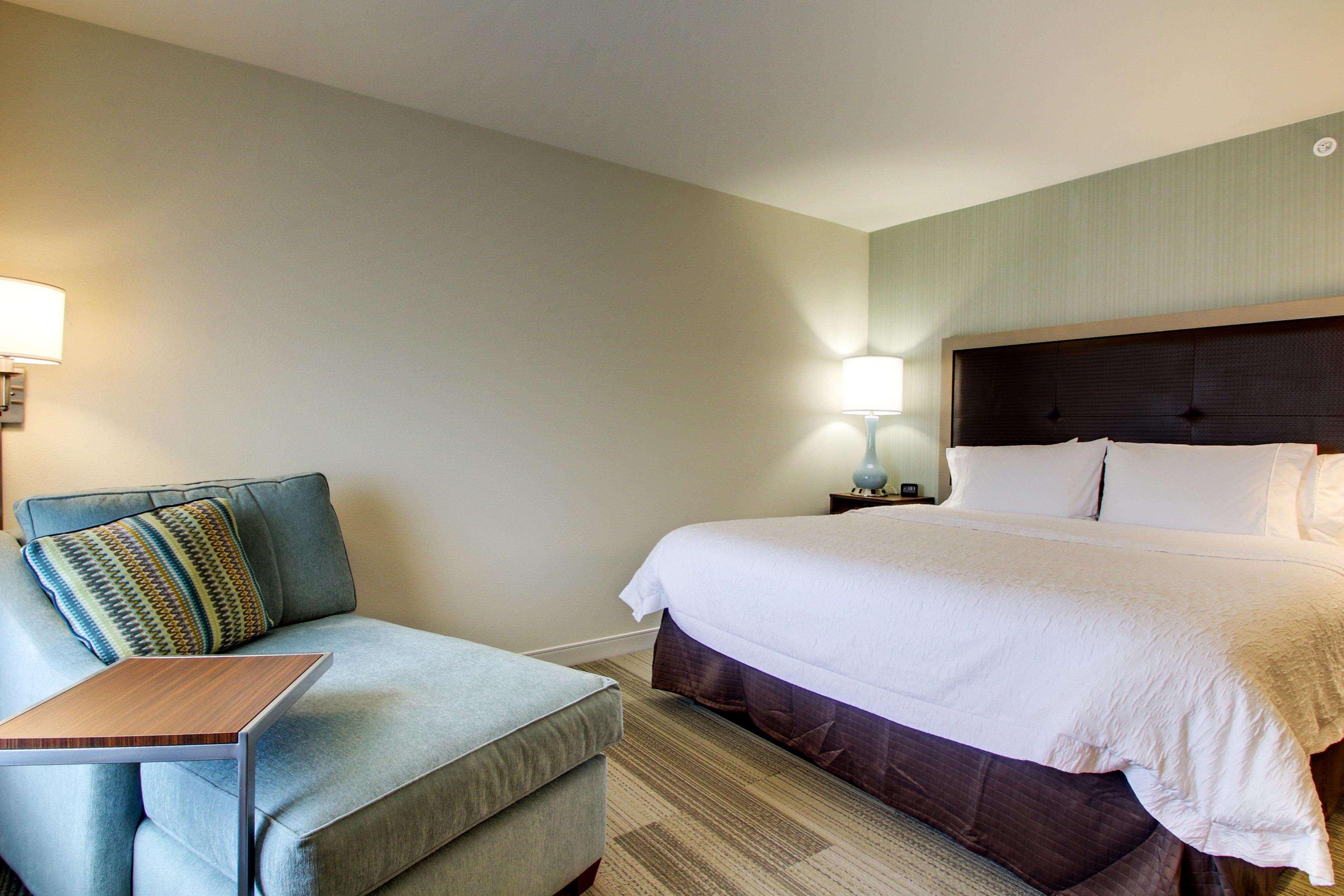 Hampton Inn & Suites Milwaukee West West Allis Bagian luar foto